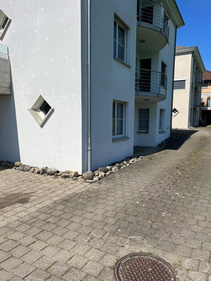 Black&White Apartment Uzwil 외부 사진
